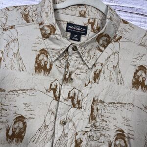 Woolrich Men’s SS Shirt Kelp Bears AOP Novelty Print Button Front Tan 2XL Camp